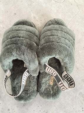 UGG Fluff Yeah Slide Slippers Women's Size 8 Green